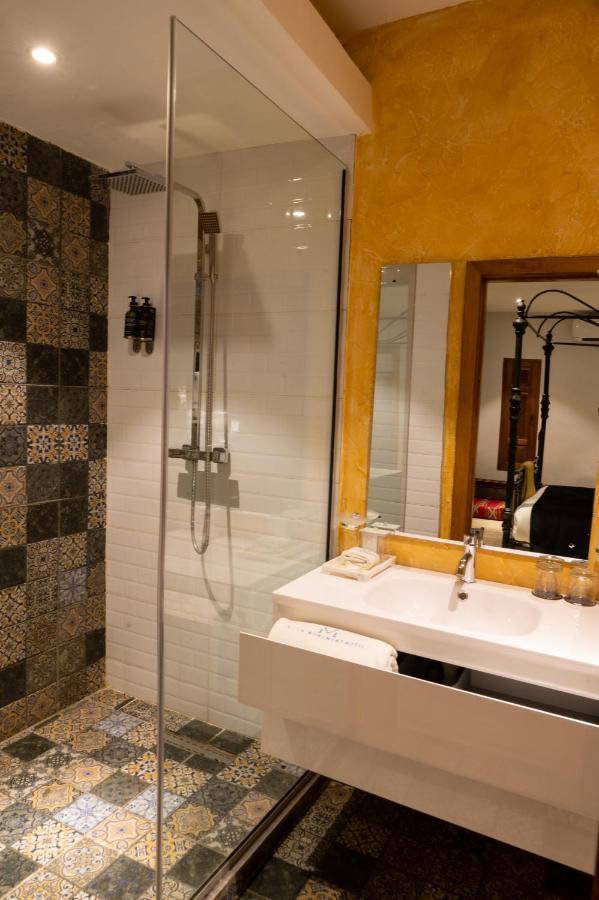 Villa Monument Hotel Aliayabiagba المظهر الخارجي الصورة